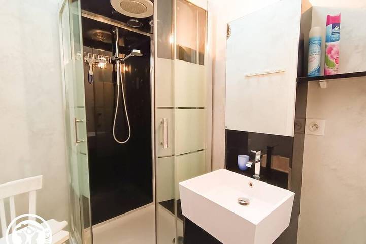 Location de vacances pour 2 personnes, avec piscine et jardin à Vayrac - 4