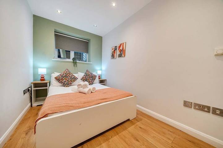 Appartement entier, 2Br House, Walk to Windsor Castle + Parking for 1 in Windsor, Berkshire