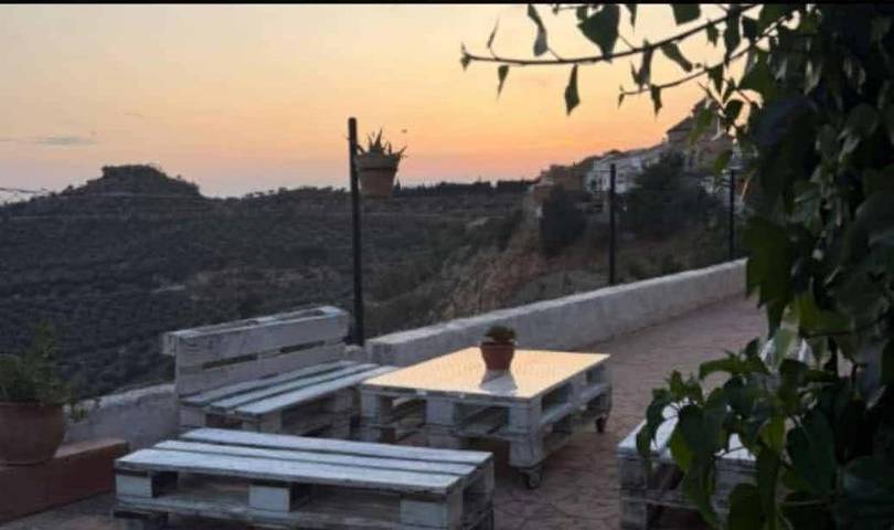 Casa de vacaciones para 12 personas, con piscina además de jardín y vistas, Se admiten mascotas en Vega de Granada - 3