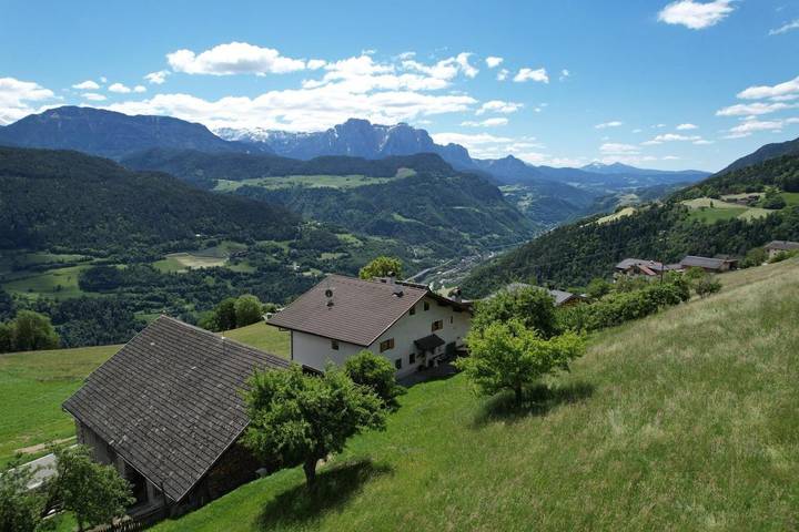 Ferienwohnung für 6 Personen, mit Ausblick und Garten - 1
