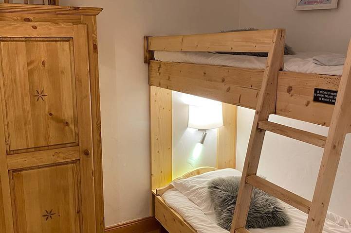Ganze Wohnung, Luxus-Wohnung auf der Piste, Hallenbad. in Les Menuires, Saint-Martin-de-Belleville