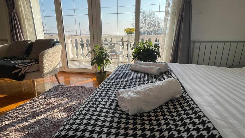 Casa de huéspuedes para 2 personas, con vistas además de terraza y jardín en Budapest