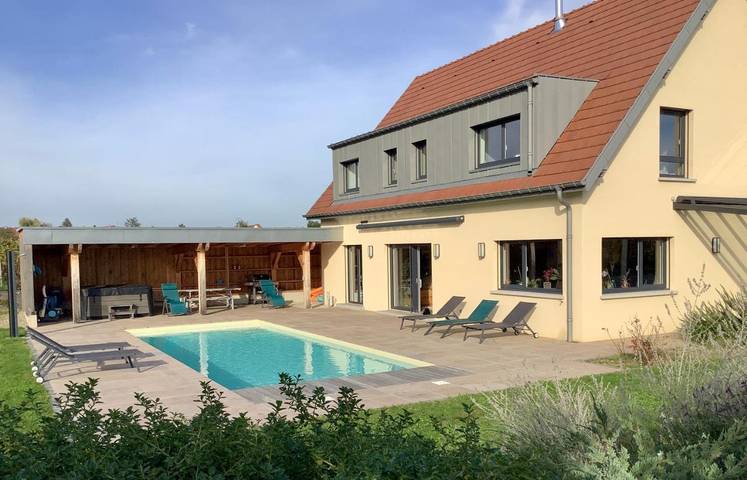 Location de vacances pour 8 personnes, avec jardin ainsi que jacuzzi et piscine à Pfaffenheim - 2