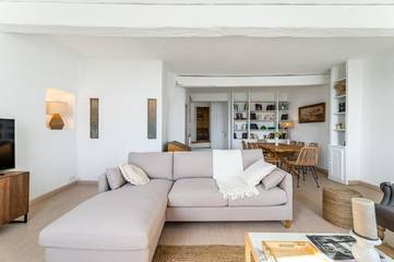 Gîte pour 7 personnes, avec terrasse et vue dans Office De Tourisme De Cassis