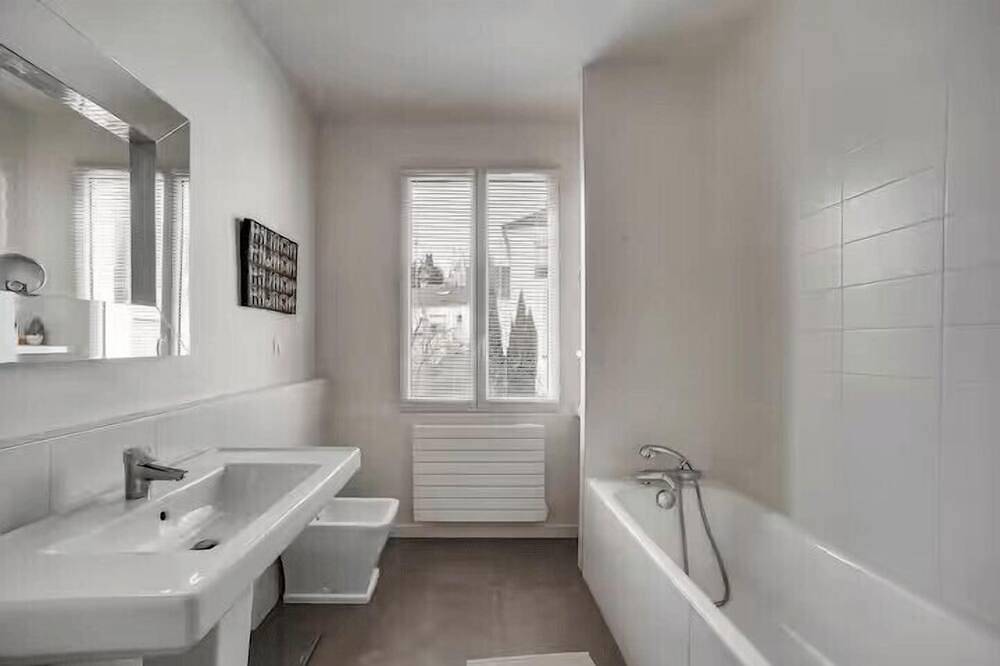 Ganze Wohnung, 100m² apt with terrace in St-Cloud in Saint-Cloud, Hauts-de-Seine