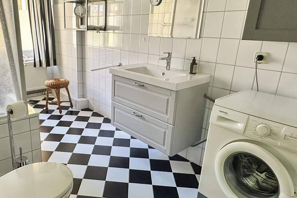 Top Lage am See - Charmantes Gelbes Bungalow mit Terrasse & Seeblick in Neuruppin, Ruppiner Seenland