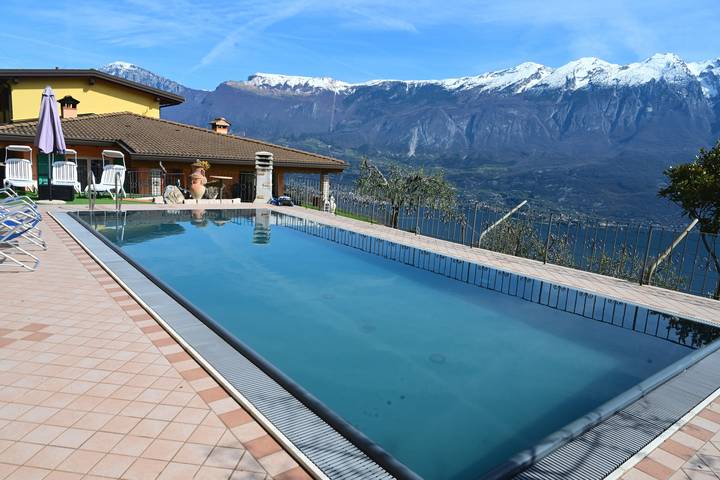Ferienwohnung für 4 Personen, mit Garten und Seeblick, mit Haustier in Pieve - 2