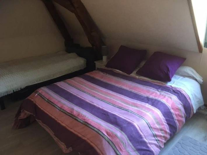 Gîte pour 3 personnes, avec vue et jardin à Sainte-Suzanne - 4