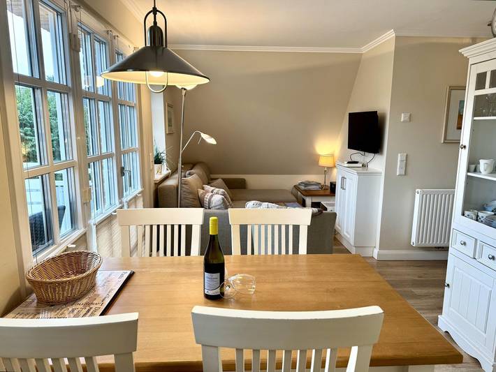 Ganze Wohnung, Helle und moderne Obergeschosswohnung für 4 Personen mit Balkon und Sauna in Westerland, Sylt (Gemeinde)