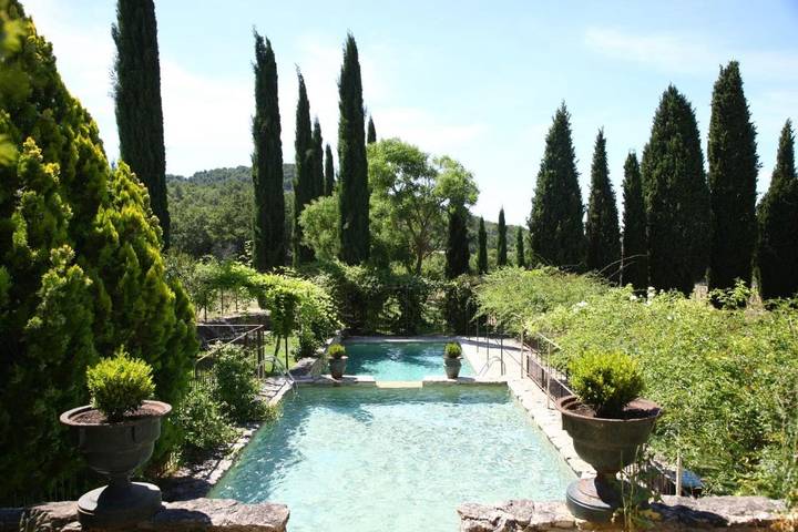 Hôtel pour 10 personnes, avec piscine et jardin