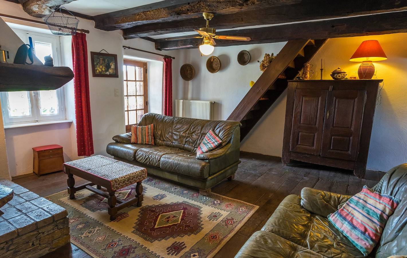 Casa de vacaciones 'Gîte Enzo' con terraza privada, jardín privado y balcón in Cabanes, Aveyron (desambiguación)