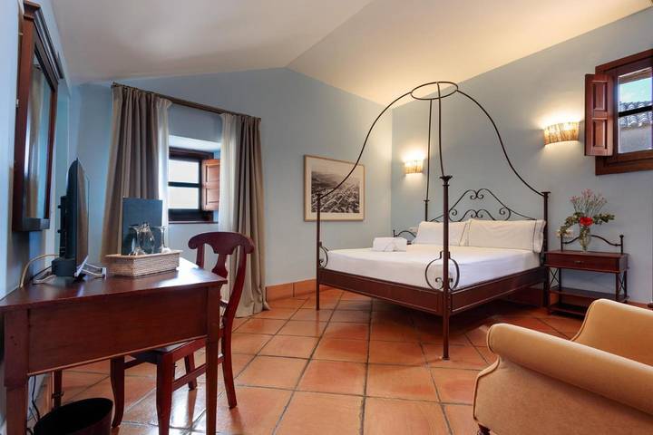 Hotel para 3 personas, con terraza y vistas en Campo de Gibraltar - 4