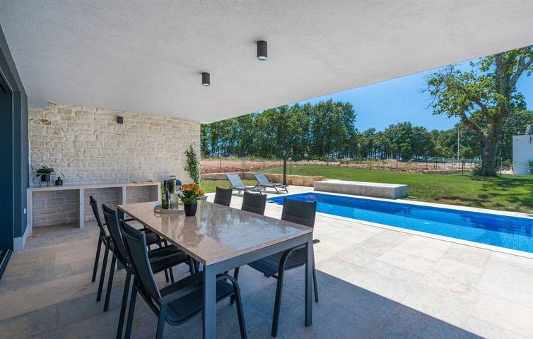 Ferienhaus für 6 Personen, mit Balkon/Terrasse und Terrasse sowie Garten und Pool in Sveti Petar u Šumi - 3