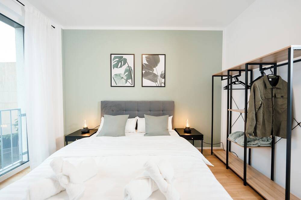 Ganze Wohnung, Böblingen02, Zentrum, Stellplatz, Daimler in Böblingen, Stuttgart Region