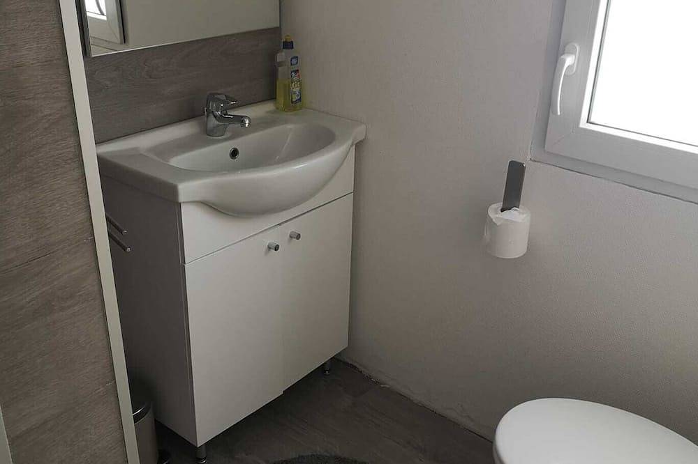 Neu renoviertes Chalet in Den Osse, Browershaven, Zeeland in Brouwershaven, Grevelingenmeer