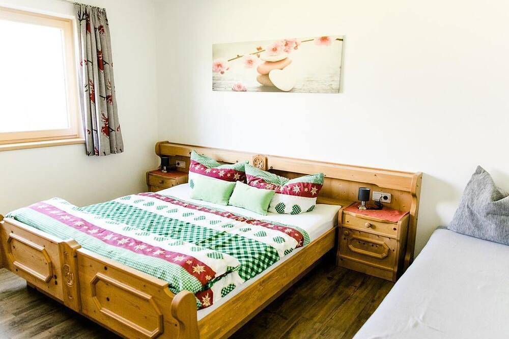 Ferienwohnung Dolthof in Tuxer Alpen, Weerberg