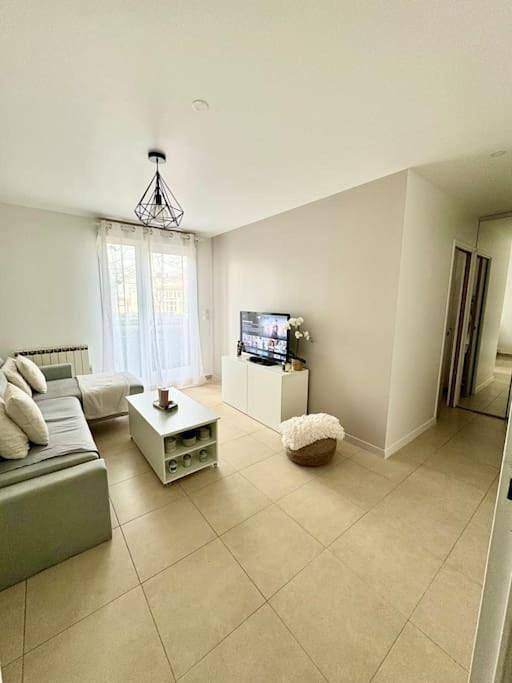 Appartement de vacances pour 4 personnes, avec balcon et vue à Noisy-le-Grand