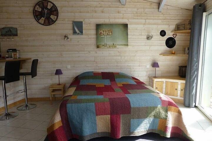 Appartement entier, Maisonnette de charme confortable-Wifi gratuit in Le Bois-Plage-en-Ré, Île de Ré
