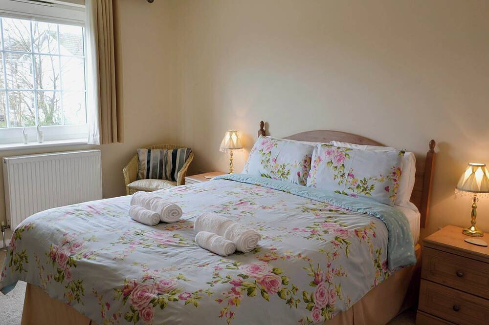 3 bedroom accommodation in Crantock, near Newquay in Crantock, Cornwall
