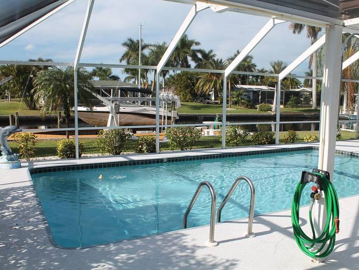 Chalet para 6 personas, con terraza y piscina - 1