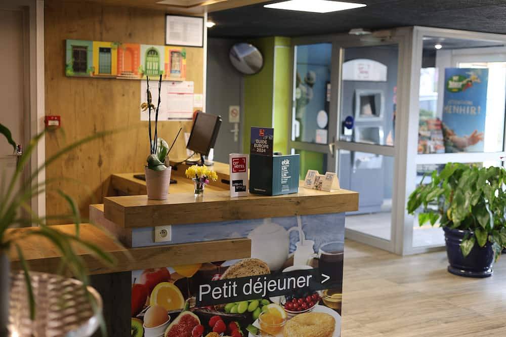 Cit'hôtel - Appartement Boisé in Saint-Germain-lès-Corbeil, Essonne