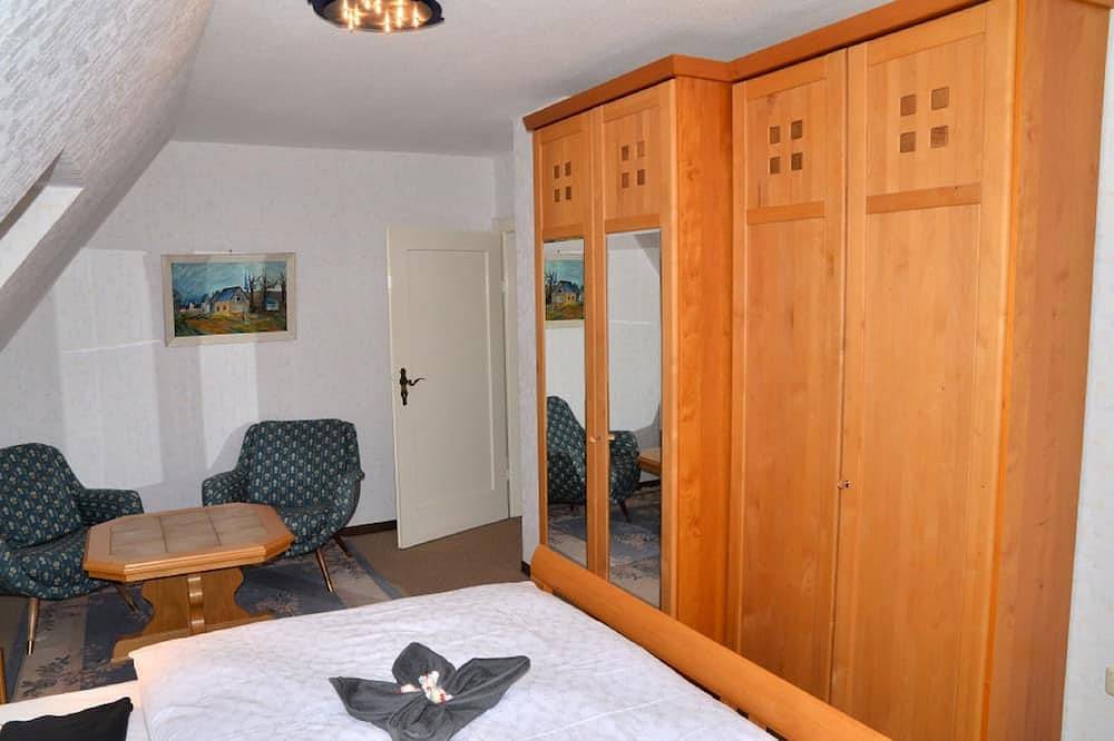 Ganze Wohnung, Gemütliche, helle Dachwohnung mit Blick auf den Ochsenkopf in Ochsenkopf, Bischofsgrün