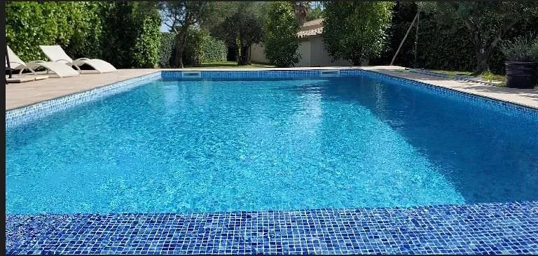 Chalet para 8 personas, con vistas además de piscina y jardín - 1