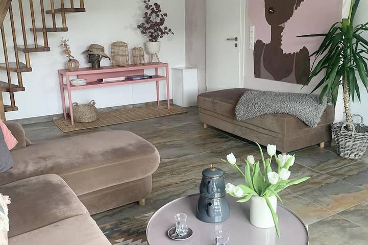 Vakantiehuis voor 2 personen, with terras and whirlpool as well as tuin in Bielefeld