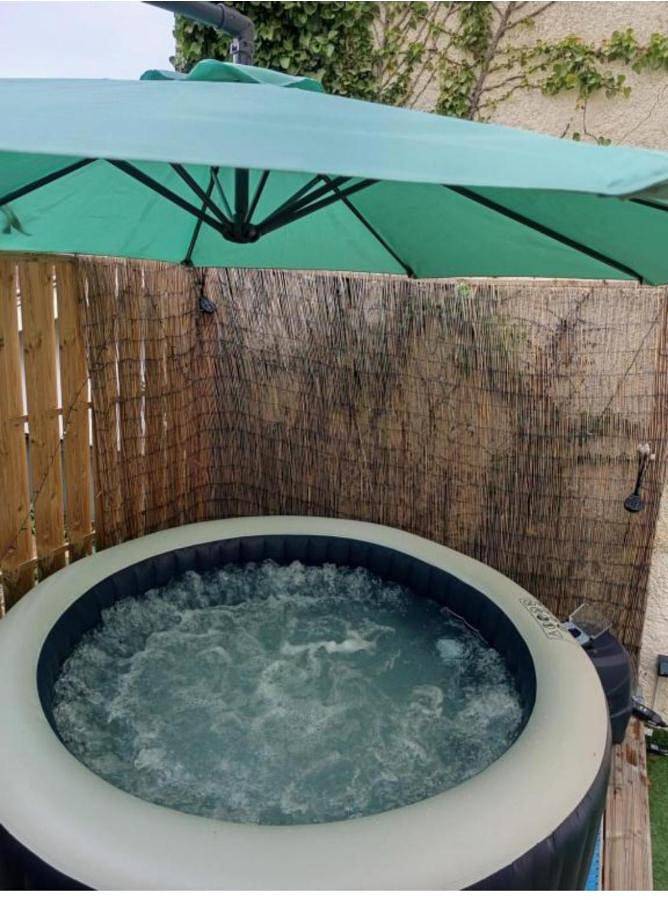 Gîte pour 4 personnes, avec Balcon et Jacuzzi ainsi que Terrasse et Jardin à Cransac - 3