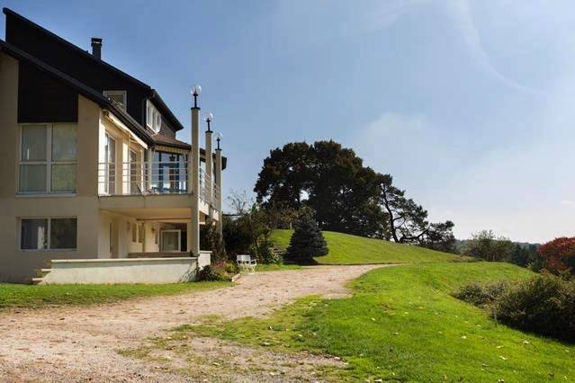 Gîte pour 2 personnes, avec vue ainsi que vue sur le lac et jardin à Rougemont-le-Château - 4