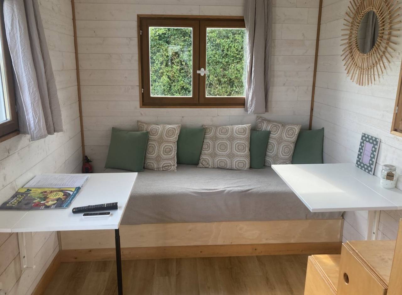 Jolie tiny house au milieu des animaux de la ferme in Buis-sur-Damville, Région d'Évreux