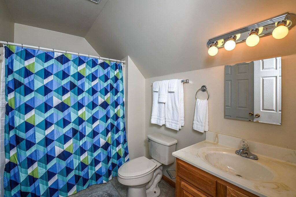 Amazing Lakefront Home zu Fuß zu Skipisten! in McHenry, Deep Creek Lake