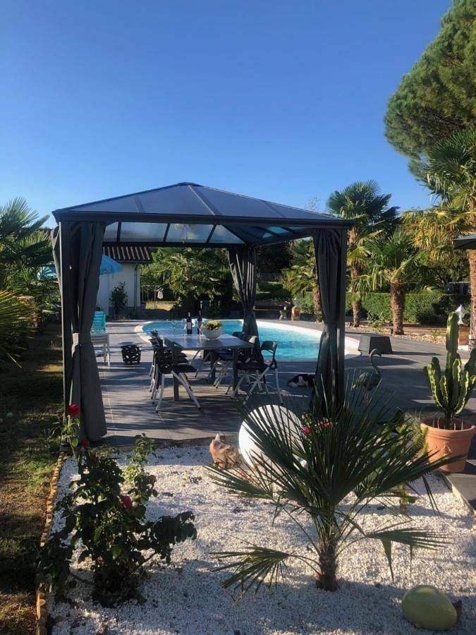 Location de vacances pour 6 personnes, avec piscine ainsi que jardin et vue à Bergerac - 4