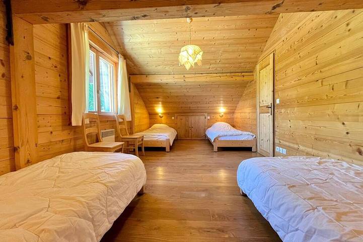 Geräumiges Chalet für 15, Haustiere erlaubt, Parkplatz in Crest-Voland, Albertville und Umgebung
