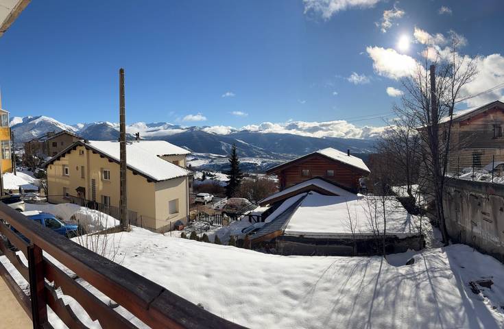 Apartamento entero, Apartamento '4-person' con vistas a la montaña in Font-Romeu-Odeillo-Via, Parque Natural Regional de los Pirineos Catalanes