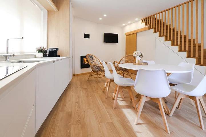 Gîte pour 5 personnes, avec balcon et jardin