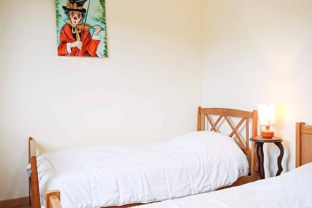 Le Bourg - Tour-De-Faure in Tour-de-Faure, Causses du Quercy Regional Nature Park