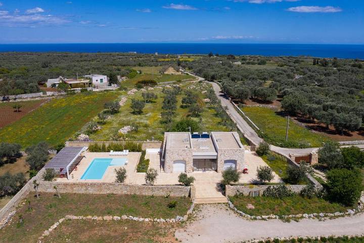 Casa vacanza per 10 persone, con Balcone e Terrazza nonché Giardino e Piscina a Corsano
