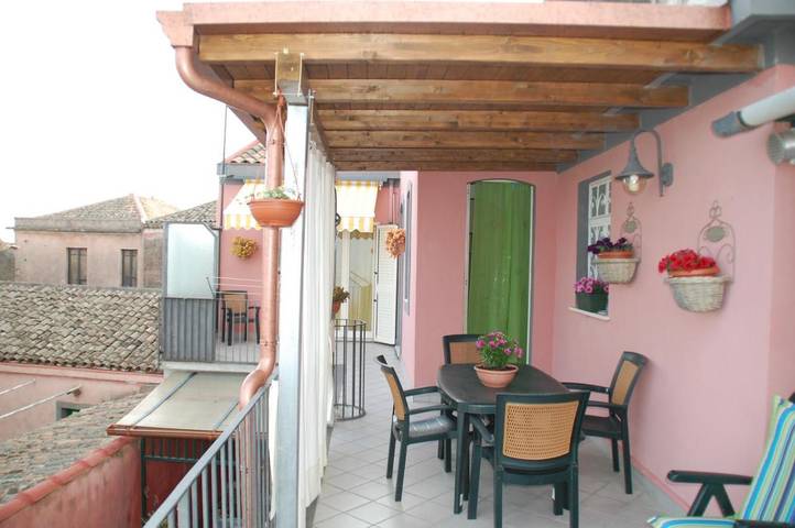 Location de vacances pour 6 personnes, avec terrasse dans Puntalazzo - 2