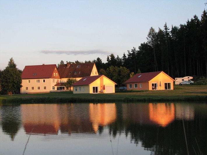 Ferienhaus für 5 Personen, mit Terrasse und Garten in Feuchtwangen