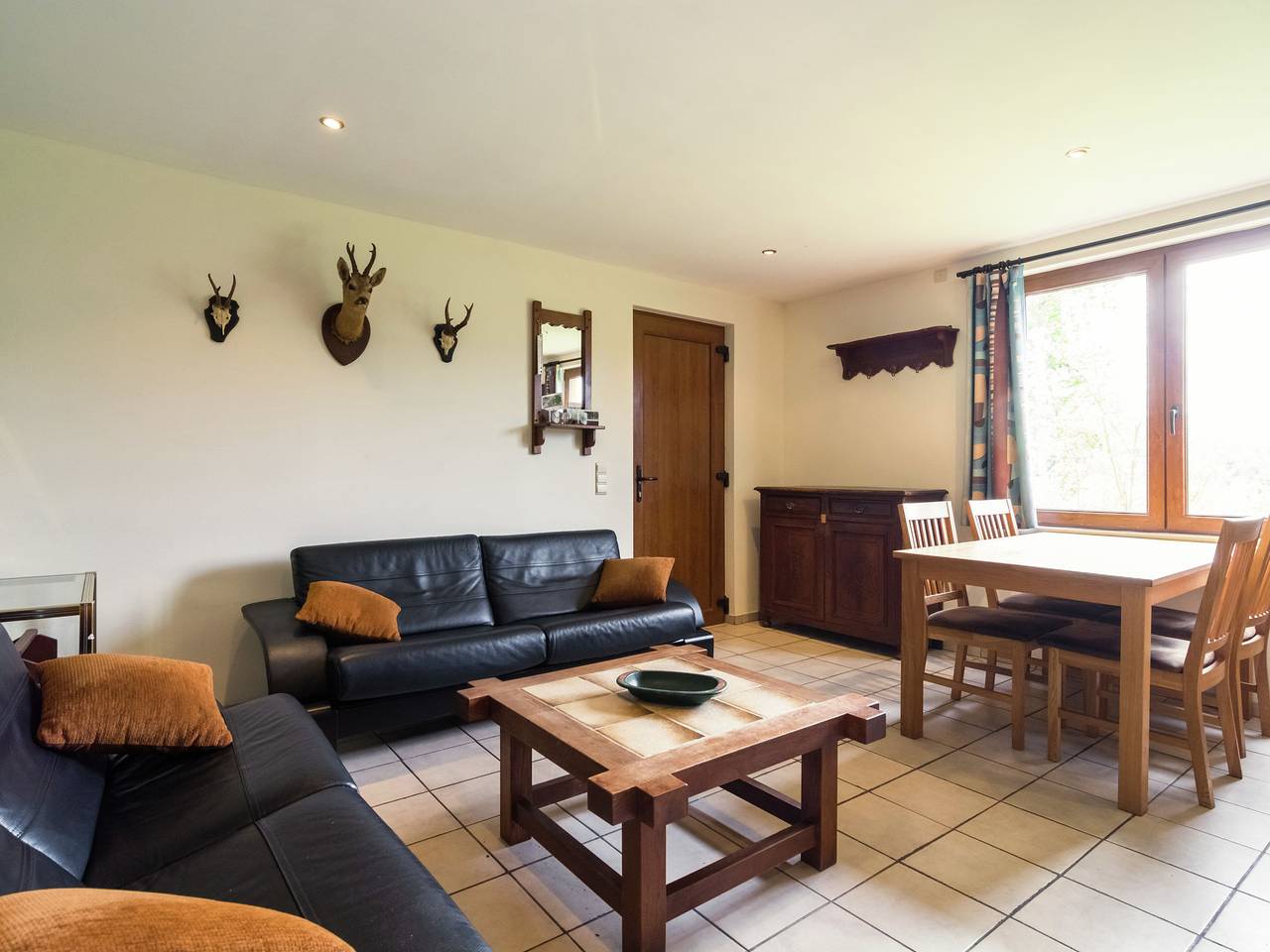 Chalet forestier confortable à Awenne in Awenne, Saint-Hubert