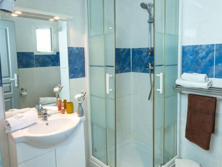 Résidence hôtelière Le Saint Estève - La Ciotat - Studio 2 personnes - Chambre double studio confort in La Ciotat, Région de Marseille