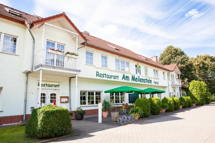 Hotel für 4 Personen, mit Terrasse und Garten sowie Ausblick in Jerichow - 2