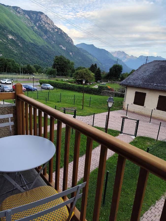 Appartement de vacances pour 5 personnes, avec vue ainsi que piscine et terrasse
