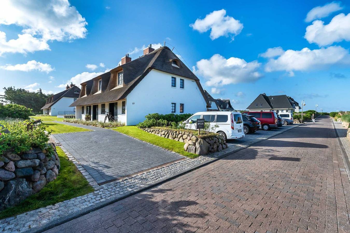 Exkl. Luxus-Hausteil unter Reet mit 4 Zimmern auf ca. 150 m², für bis zu 6 Pers. in Wenningstedt, Sylt