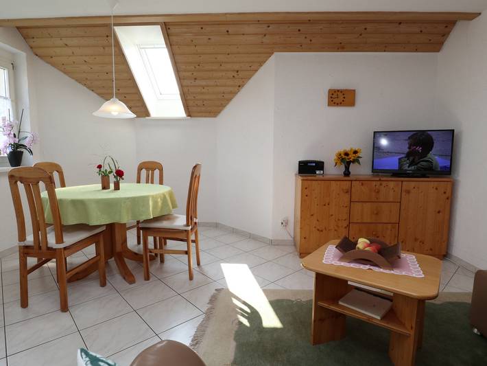 Appartement entier, Appartement « Haus Doris » avec vue sur la montagne, terrasse partagée et Wi-Fi in Rickenbach, Forêt-Noire du Sud