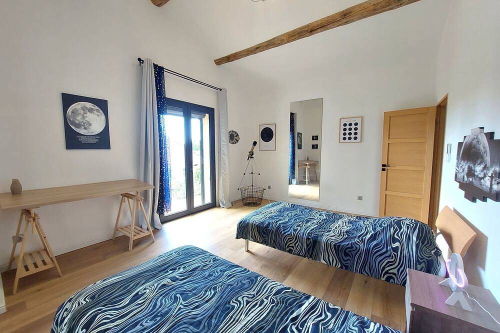 Grande Villa Moderne au Cœur de la Camargue in Aimargues, Nimes region