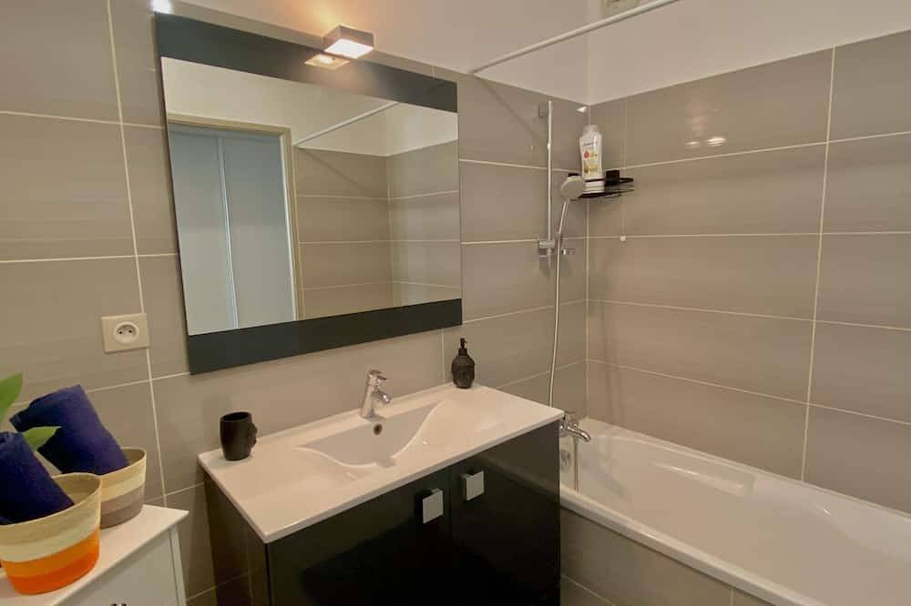 Appartement entier, Magnifique T3 - Parking Privé in Juvignac, Côte méditerranéenne (France)