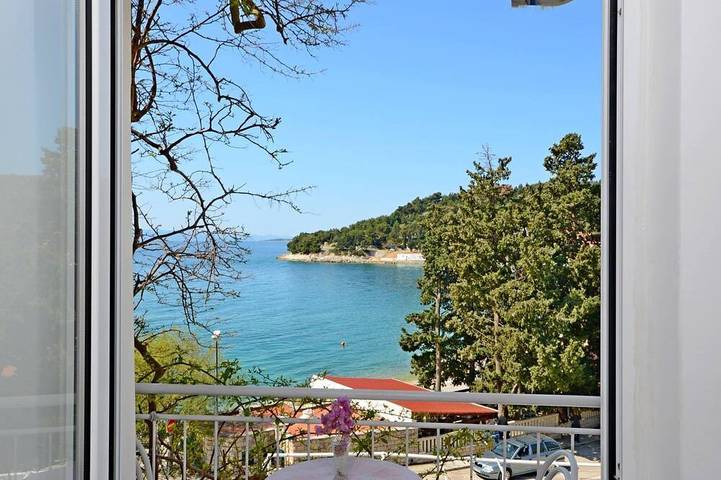 Apartament wakacyjny dla 5 osób, z balkon, zwierzęta dozwolone w Drvenik