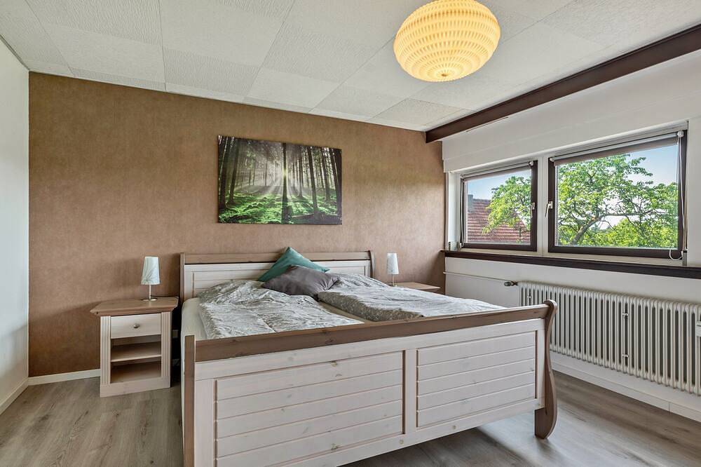 Ganze Wohnung, Apartment \"Haus Schönblick\" mit geräumigem Balkon im Bayerischen Odenwald in Amorbach, Main-Odenwald